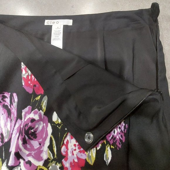 CLEO Women's Black Lined Straight Skirt with Floral Print on Front/Back - Sze 10 - Picture 3 of 8